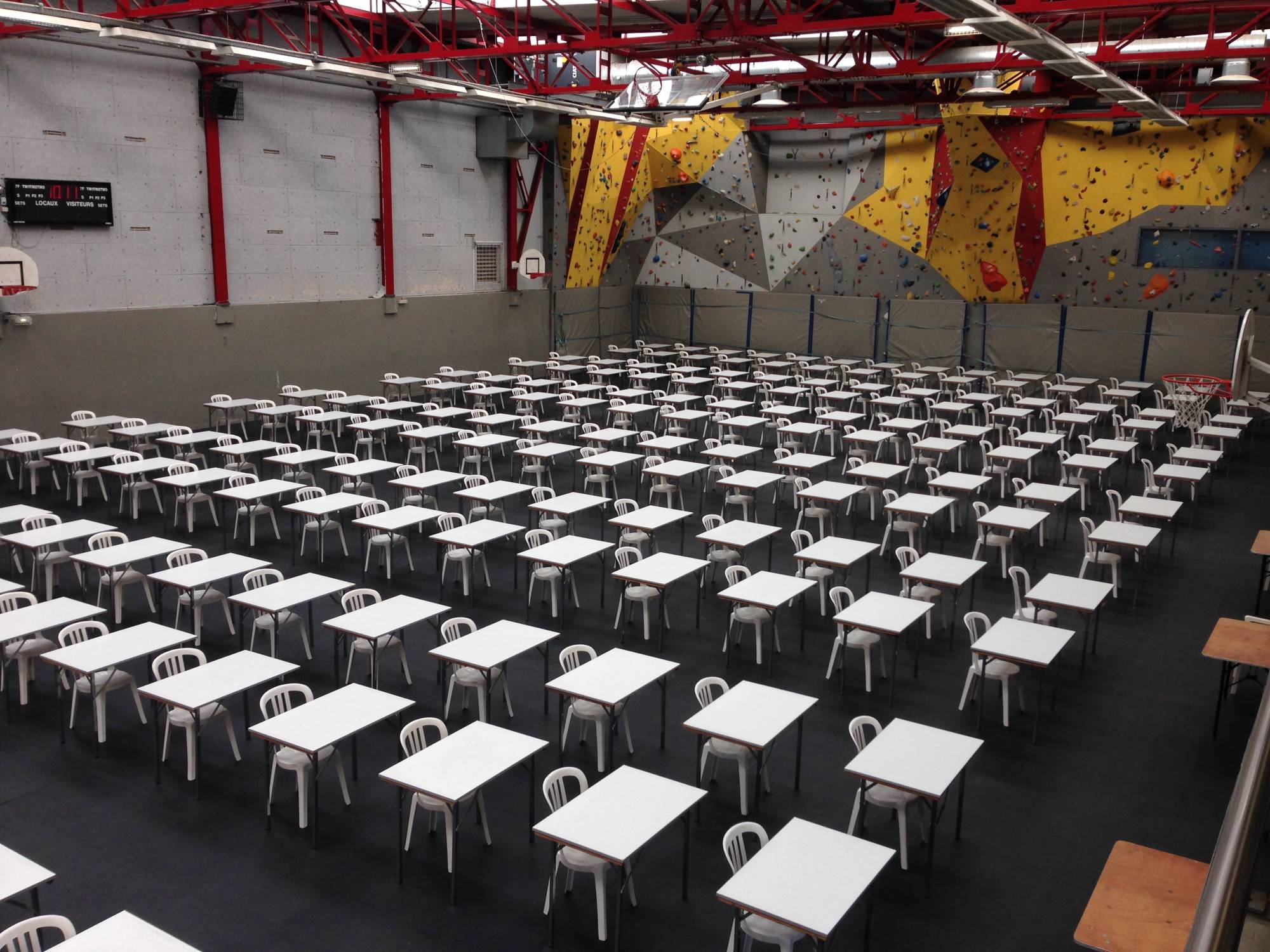 Location de tables et de chaises pour le concours des futurs ingénieurs de l’Ecole Centrale à Ecully